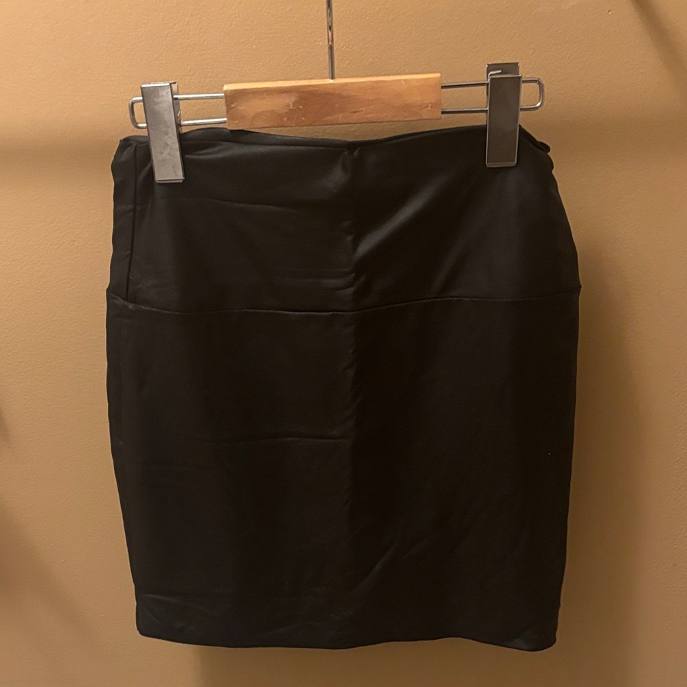 Windsor Black Pencil Miniskirt